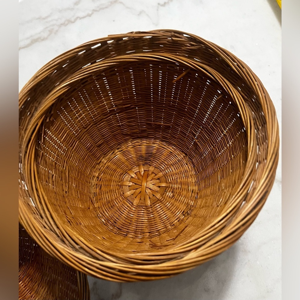 Vintage Chicken Folk Art Wicker Wood Bamboo Lidded Egg Basket Handwoven 1960’s - Picture 7 of 10